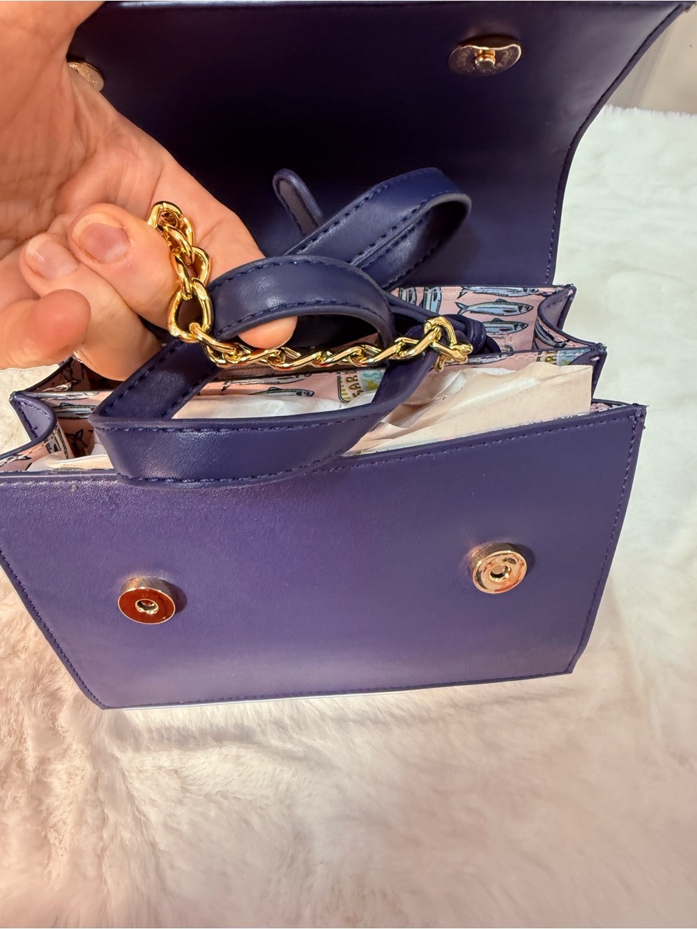 Betsey Johnson Fish Print Top-Handle Satchel crossbody bag brand new - Picture 8 of 10